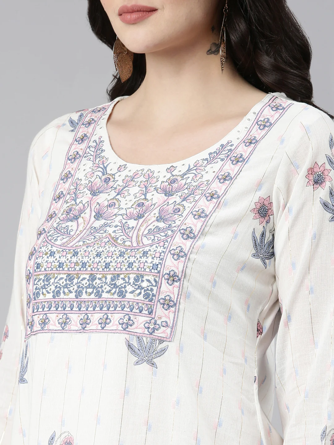 Neerus White Regular Straight Printed Kurta And Trousers With Dupatta - Image 4