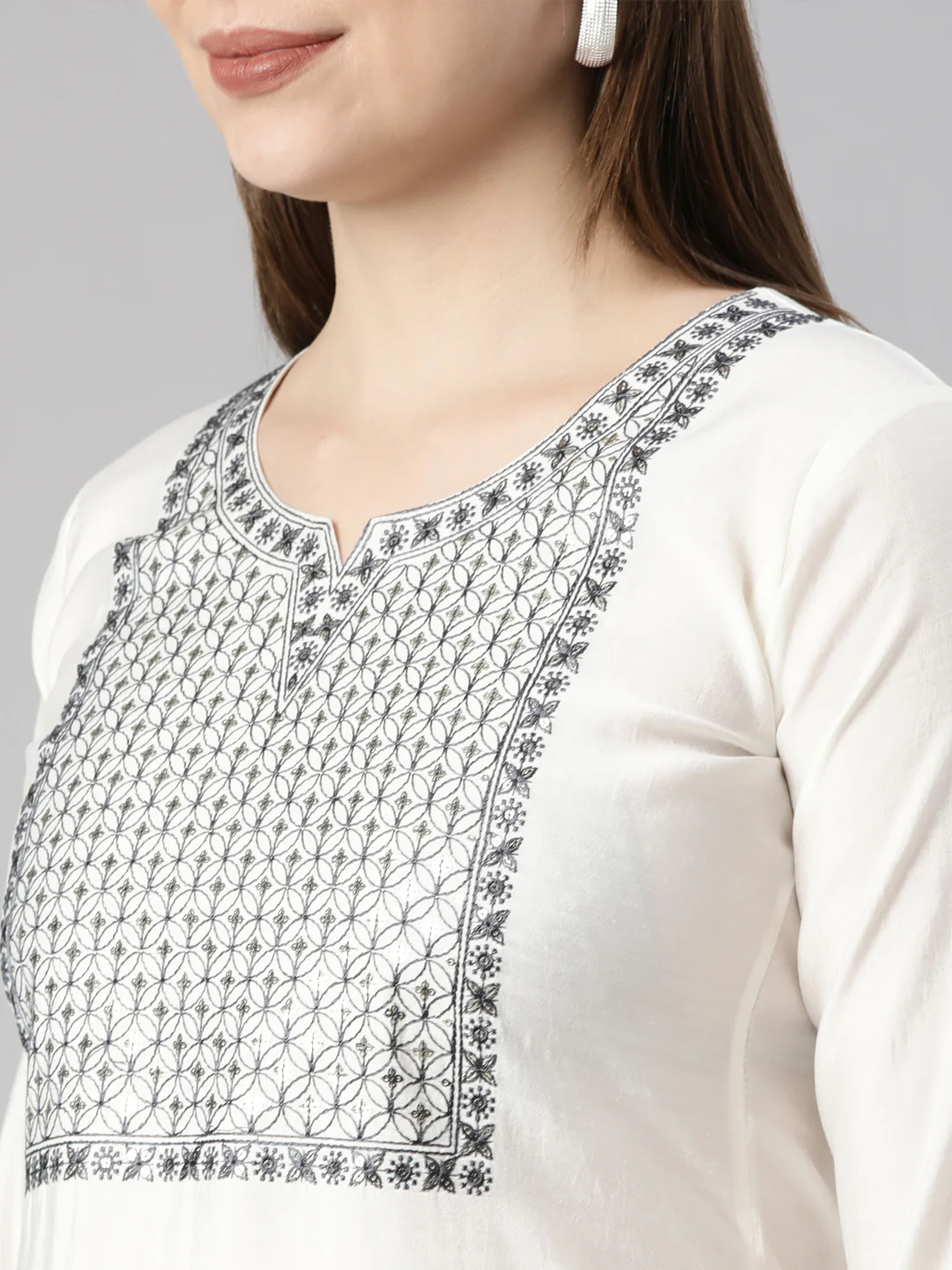 Neerus White Regular Straight Solid Kurta And Trousers - Image 4