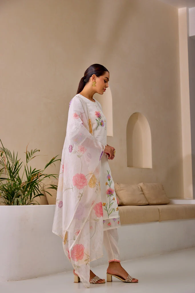 Neerus White Straight Embroidery Kurta And Trousers With Dupatta - Image 2