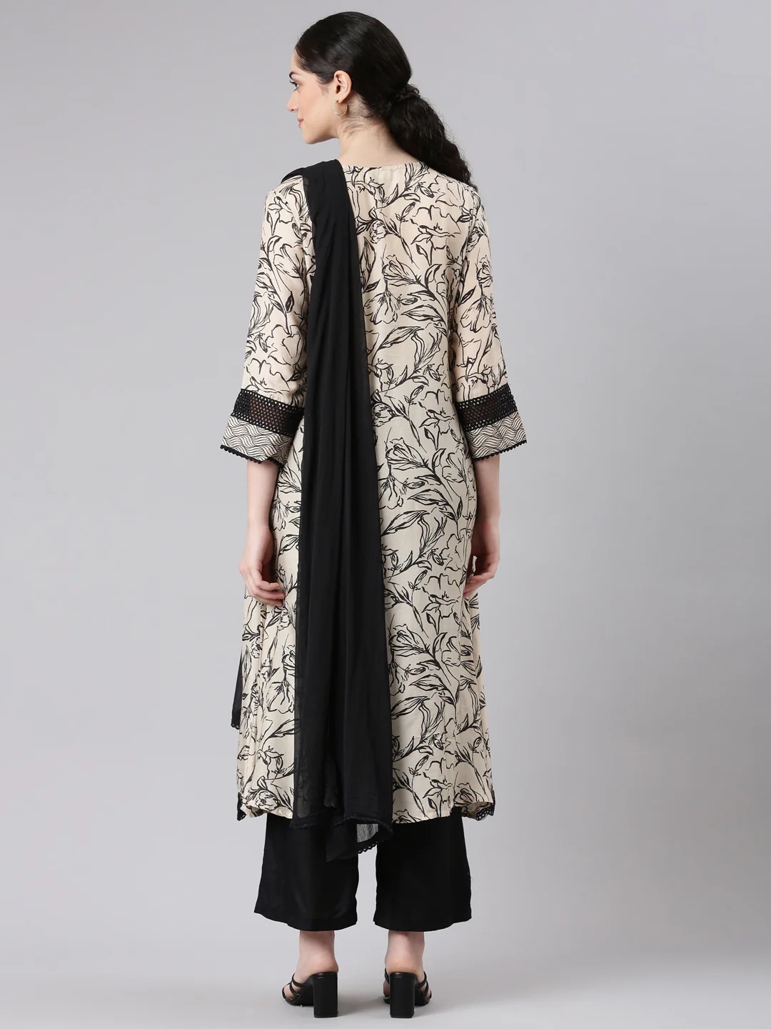 Neerus Women Beige Kurta and Trousers With Dupatta - Image 3