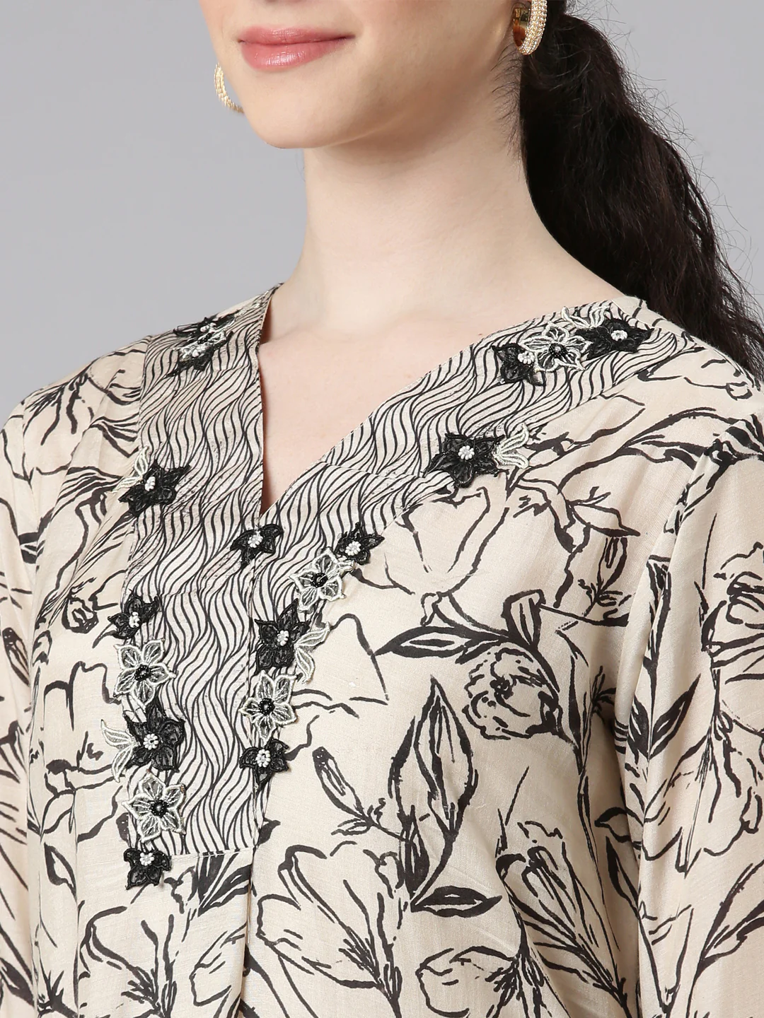 Neerus Women Beige Kurta and Trousers With Dupatta - Image 4