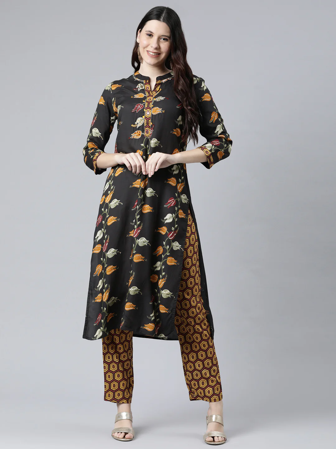 Neerus Women Black Cotton Floral Printed Kurta - Image 5