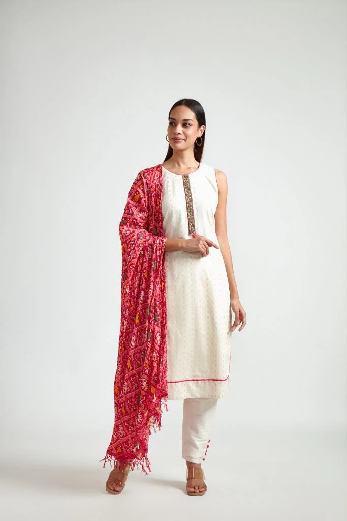 Neerus Women Cream-Coloured Ethnic Motifs Printed Kurta and Trousers With Dupatta