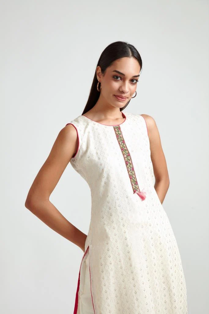 Neerus Women Cream-Coloured Ethnic Motifs Printed Kurta and Trousers With Dupatta - Image 5