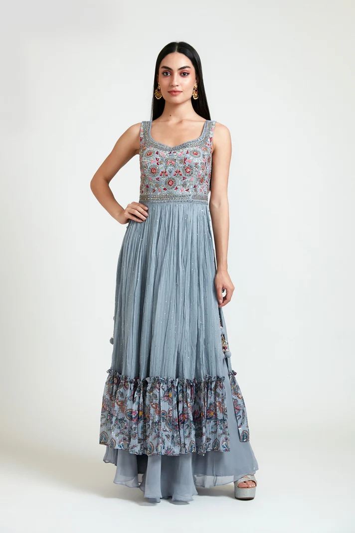 Neerus Women Georgette Grey Kurta Set