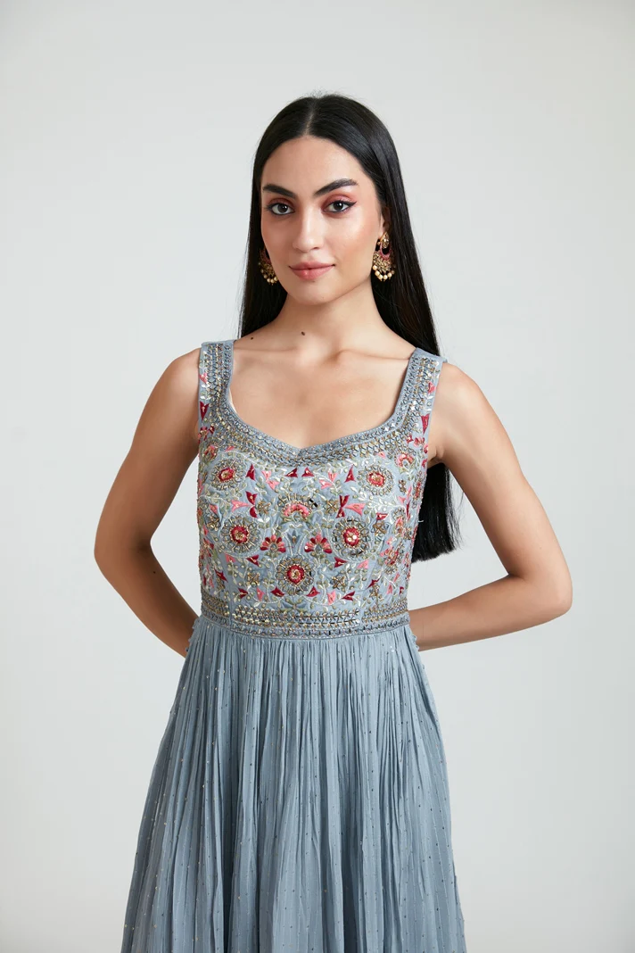 Neerus Women Georgette Grey Kurta Set - Image 4
