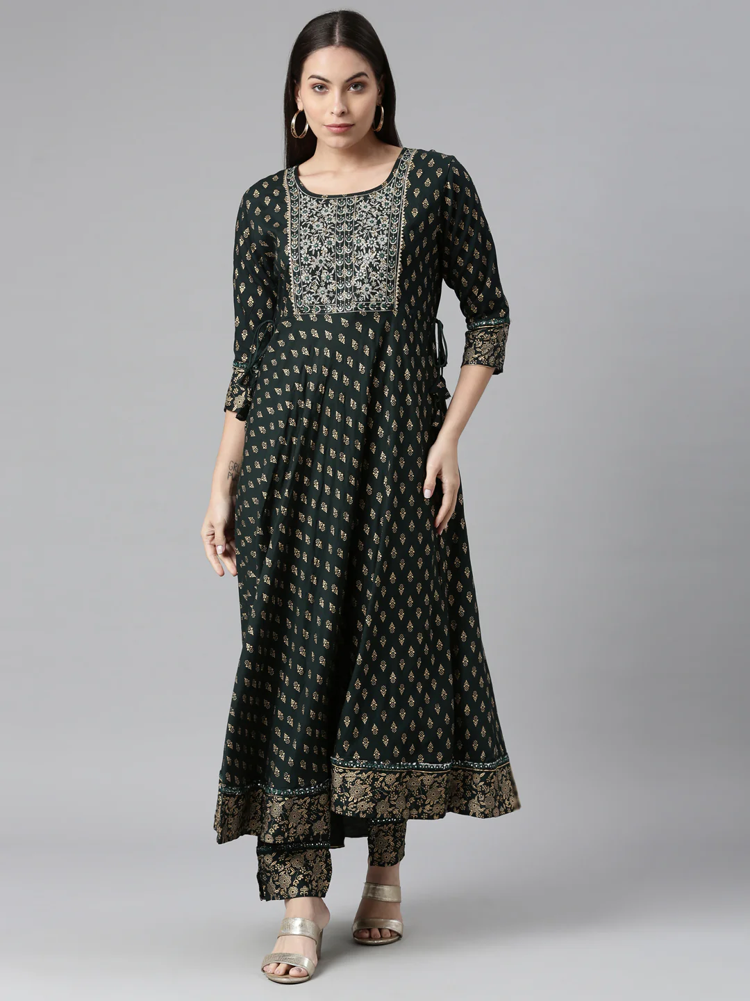 Neerus Women Green Gold-Toned Ethnic Motifs Printed Kurta With Trousers With Dupatta
