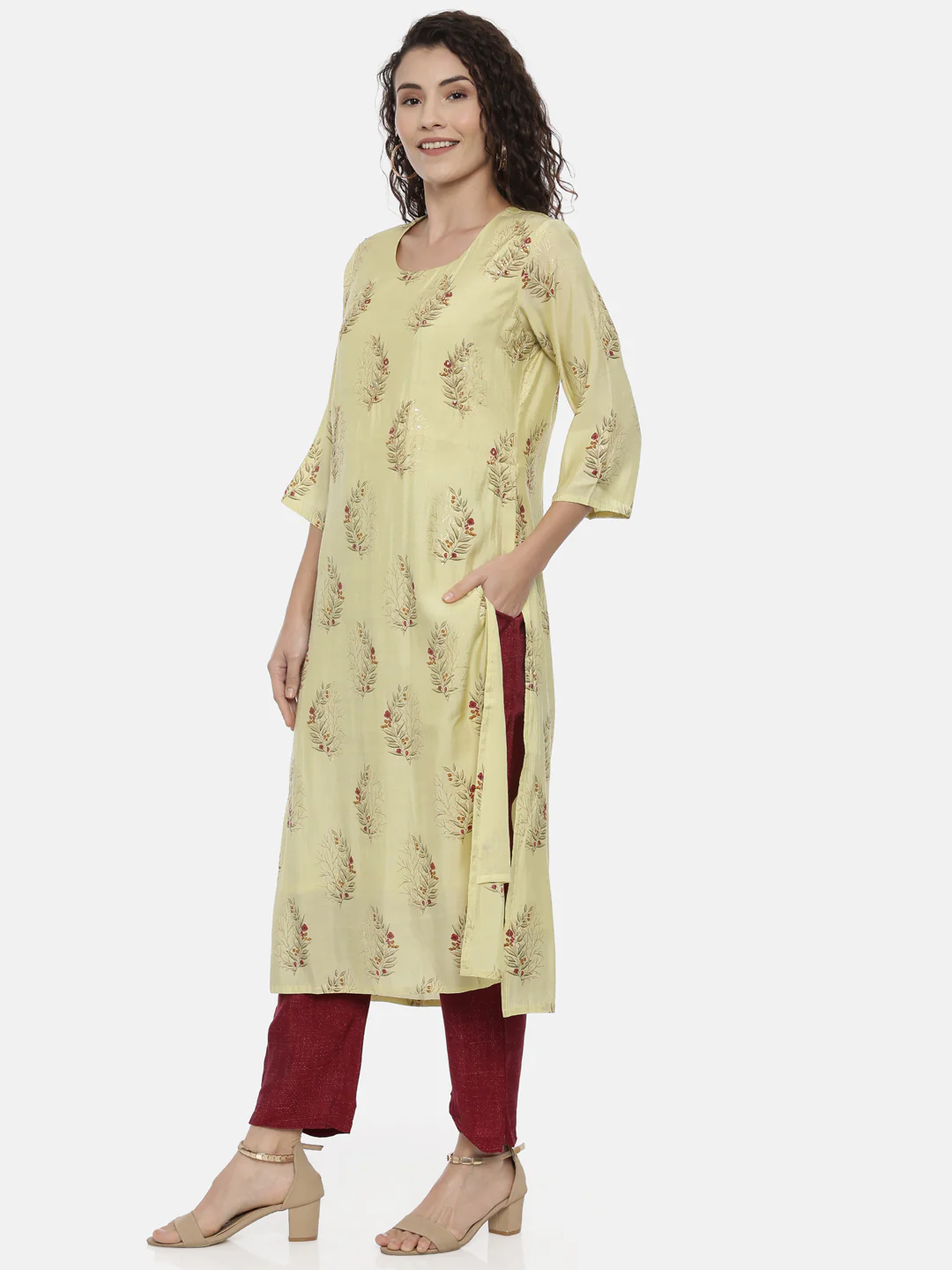 Neerus Women Green  Maroon Printed Kurta with Trousers - Image 2