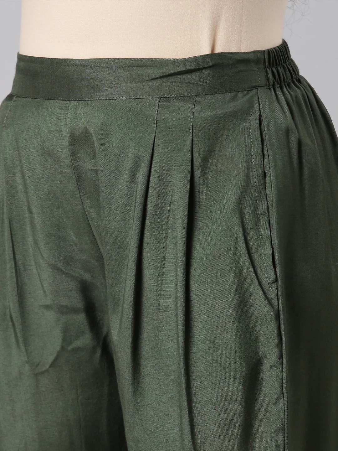 Neerus Women Green Straight Kurta and Trousers With Dupatta - Image 6