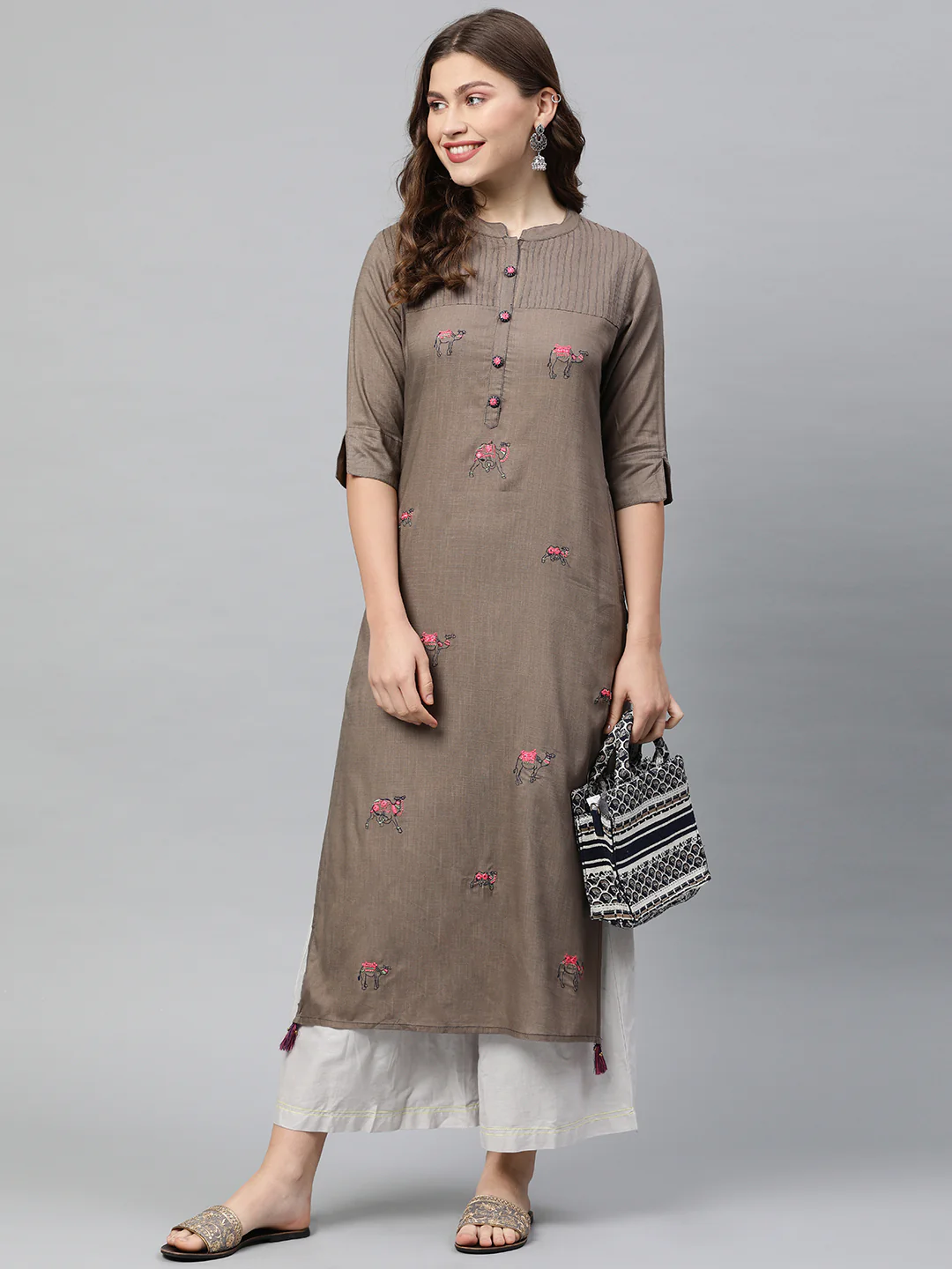 Neerus Women Grey Quirky Embroidered Straight Kurta - Image 5
