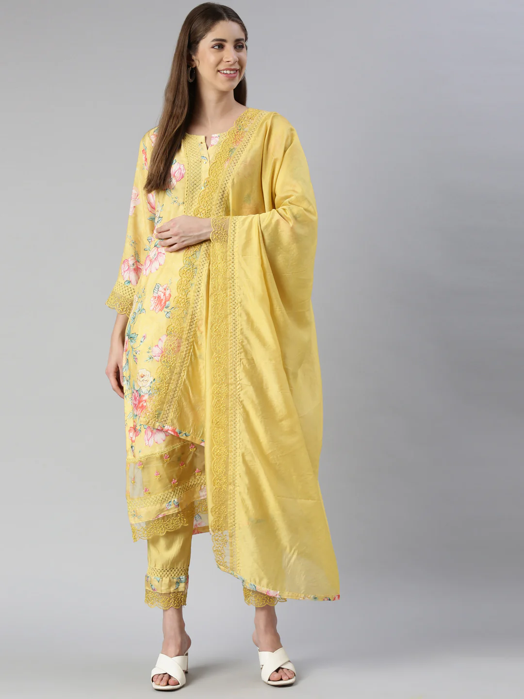 Neerus Women M Green Printed Calf Length Kurta And Trousers With Dupatta - Image 5