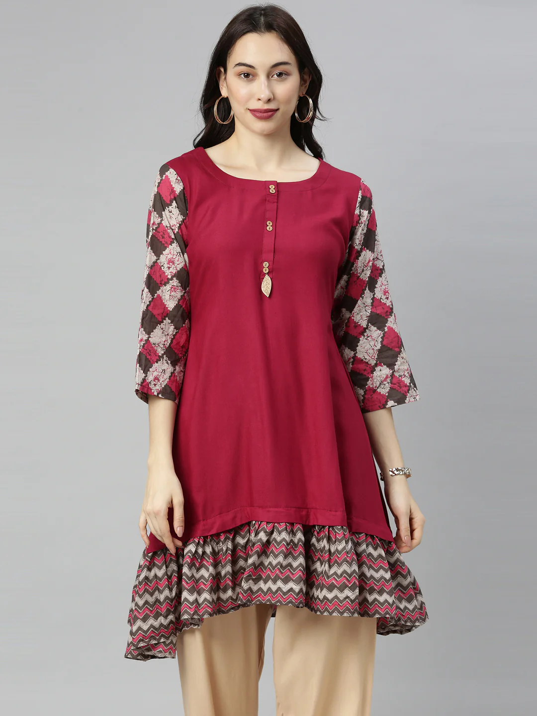 Neerus Women Maroon Flared Sleeves Kurta