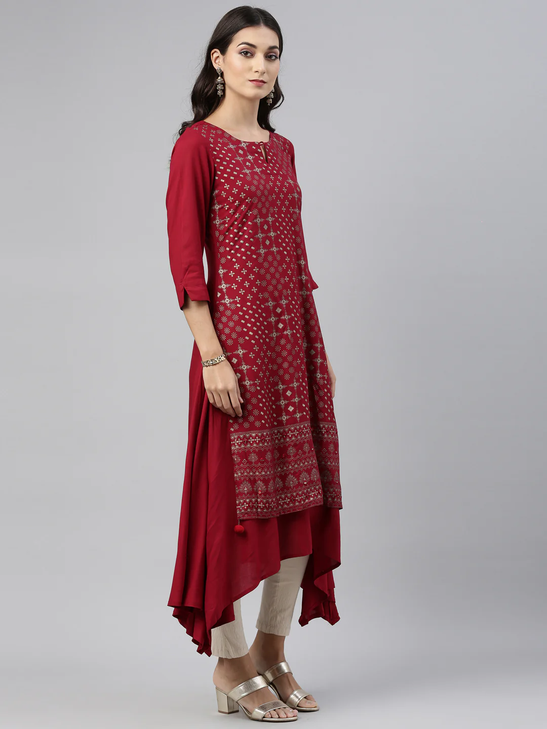 Neerus Women Maroon Geometric Printed Kurta - Image 2