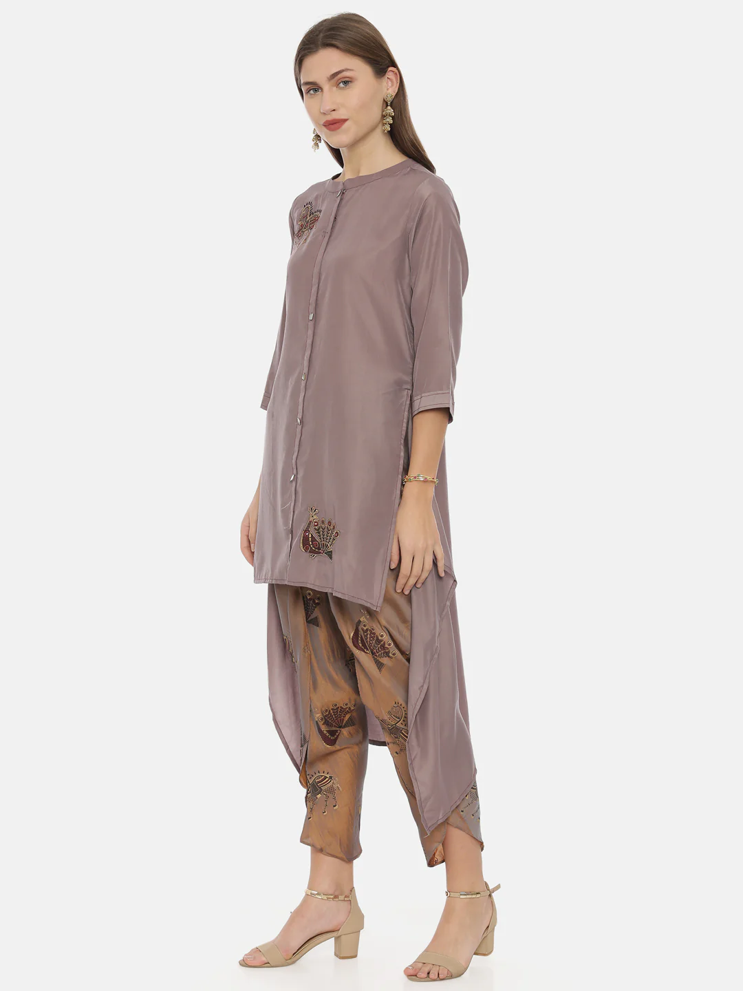 Neerus Women Mauve Embroidered Straight Kurta with phant - Image 2