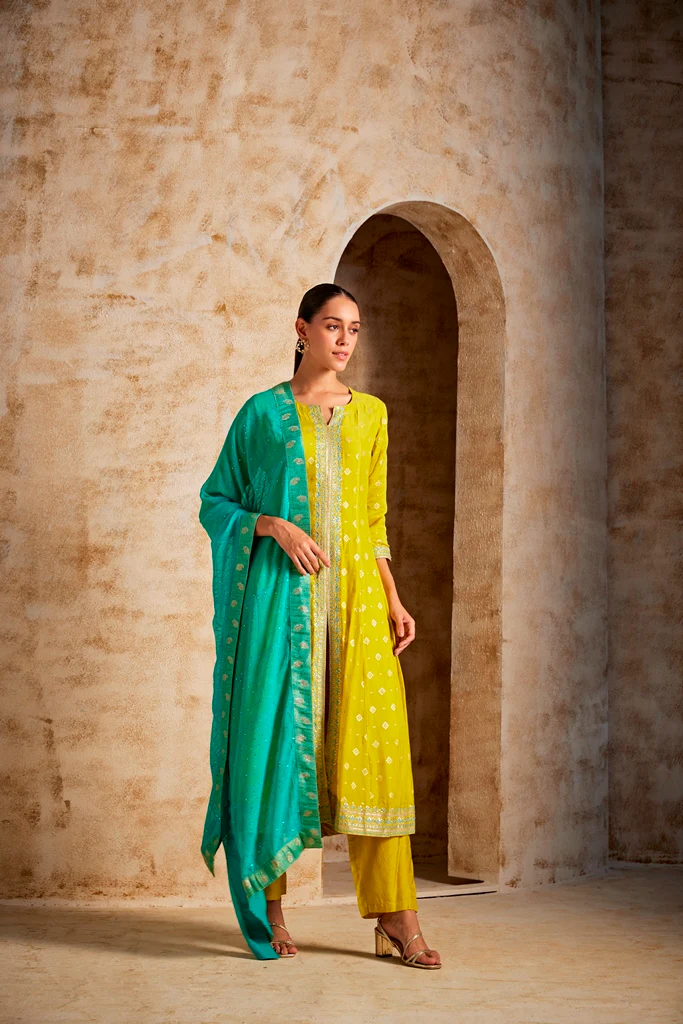 Neerus Women Mehandi Green Color Suit Set - Image 3