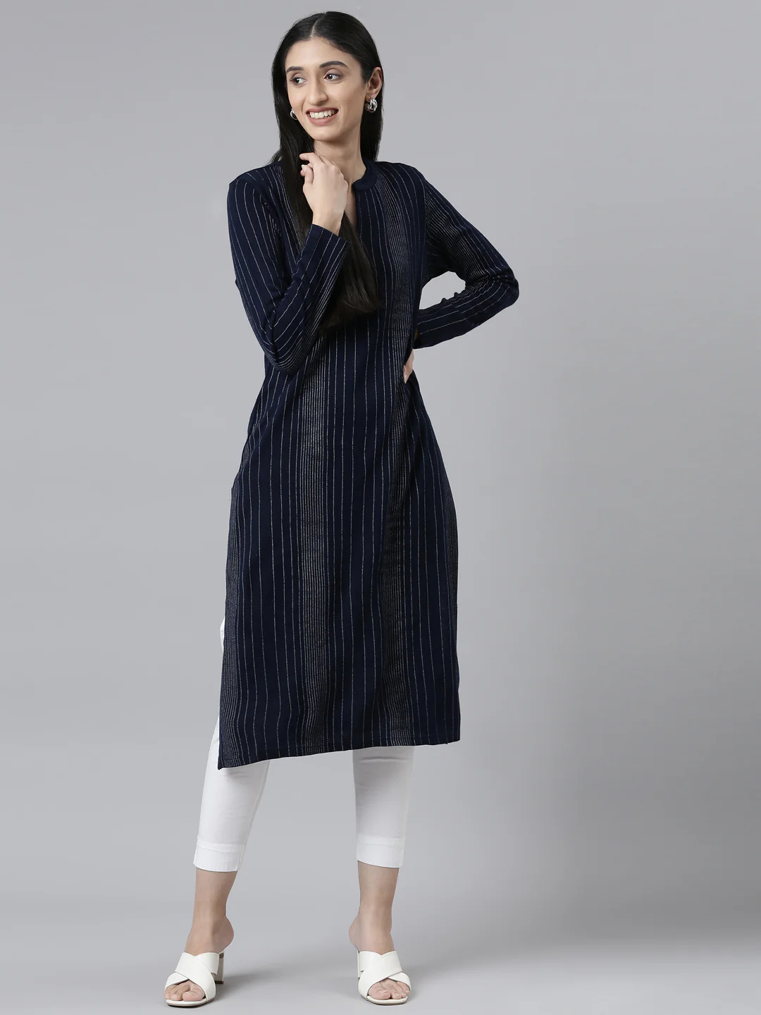 Neerus Winter Wear Navy Blue Embellished Striped Acrylic Kurta For Women - Image 5