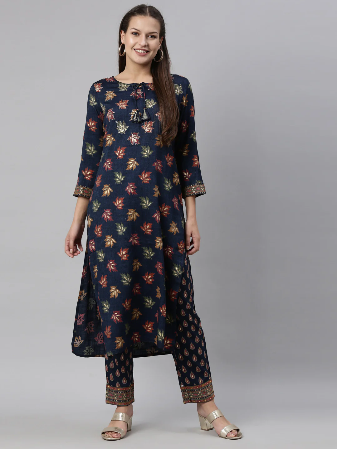 Neerus Women Navy Blue Floral Printed Kurta with Trousers