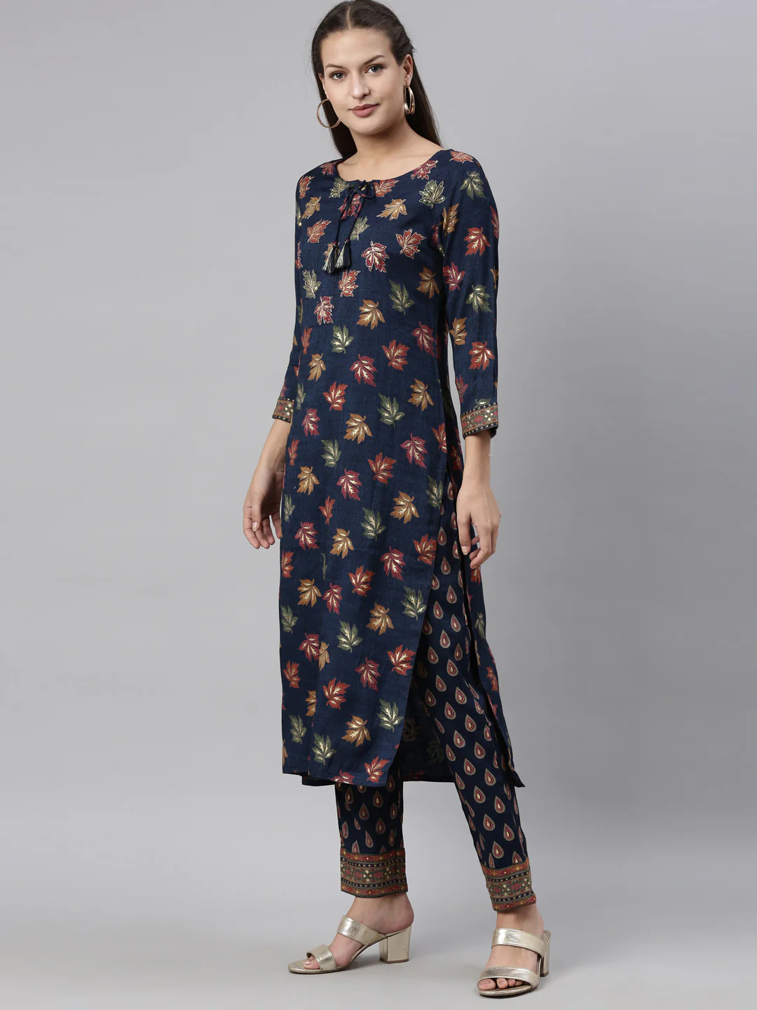 Neerus Women Navy Blue Floral Printed Kurta with Trousers - Image 2