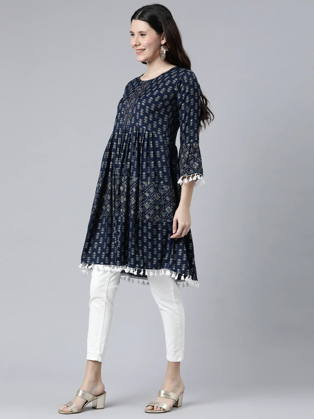 Neerus Women Navy Blue Geometric Printed Kurta - Image 2