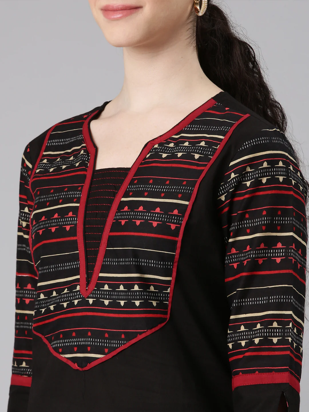 Neerus Women Navy Blue Straight Kurta and Trousers - Image 4