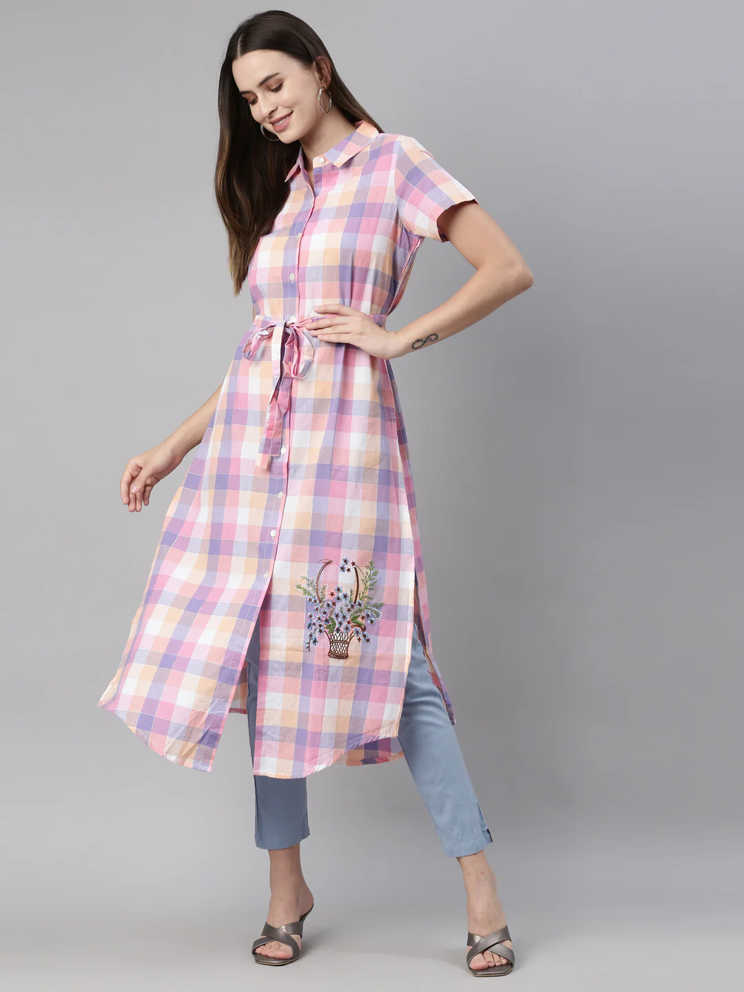Neerus Women Pink Checked Thread Work Kurta - Image 2