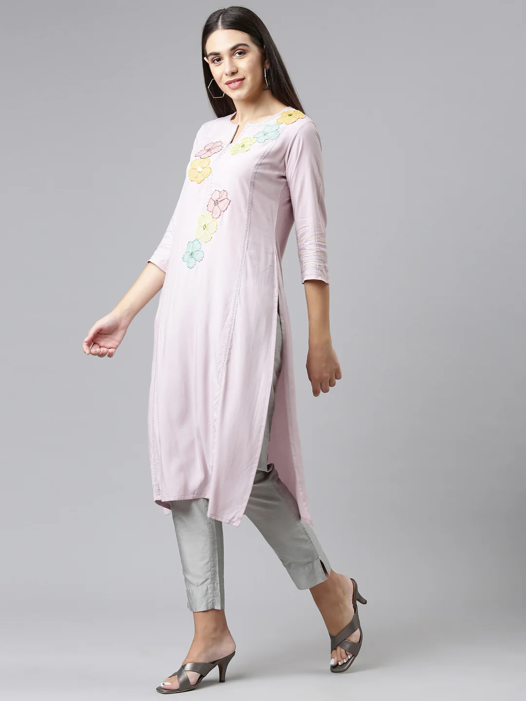 Neerus Women Pink Floral Embroidered Kurta - Image 2