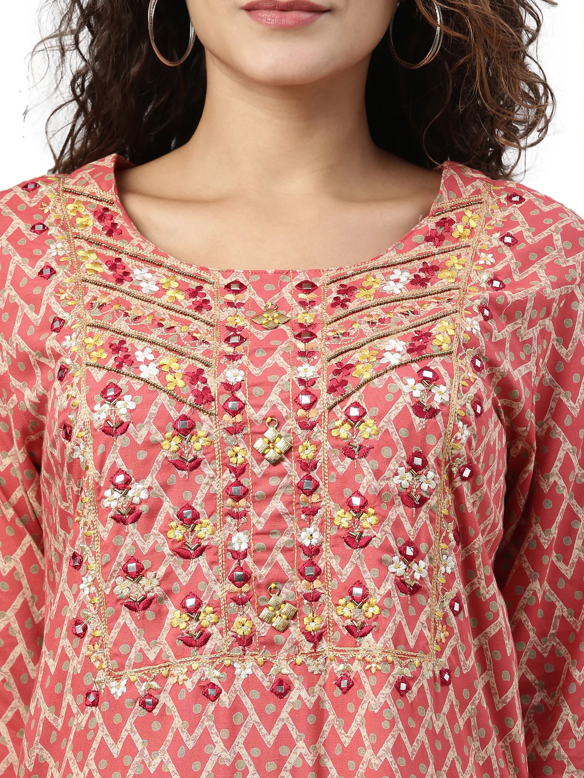 Neerus Women Red Quirky Printed Mirror Work Kurta - Image 4