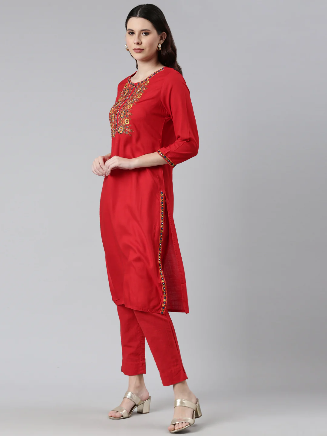 Neerus Women Red Yoke Design Thread Work Kurta - Image 2