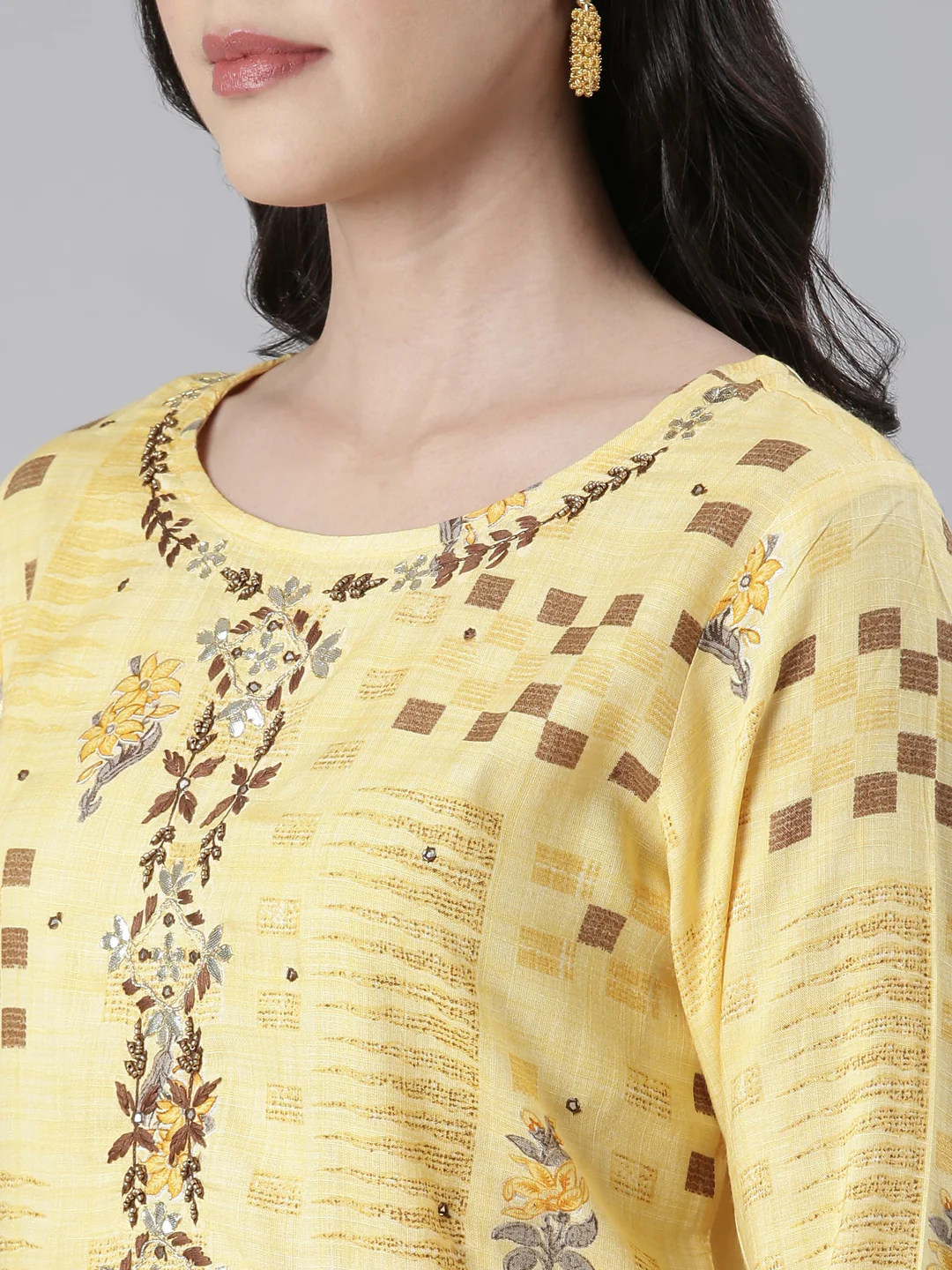Neerus Women Yellow Embroidered Calf Length Kurta And Trousers - Image 4