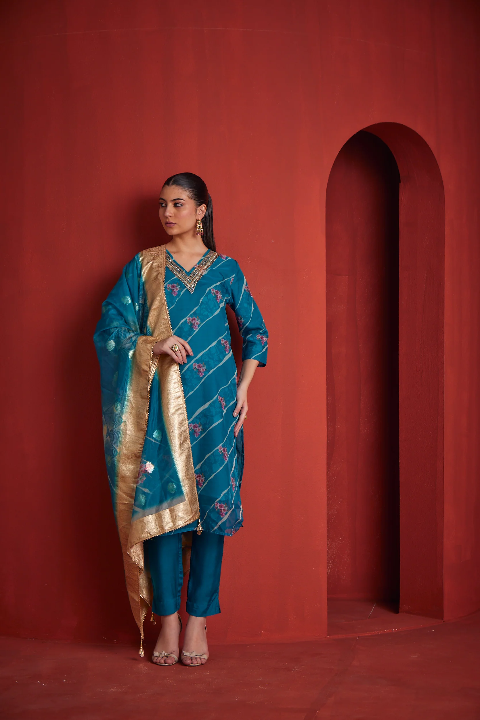 Neerus Womens Rama Color Chanderi Fabric Kurta Set - Image 2