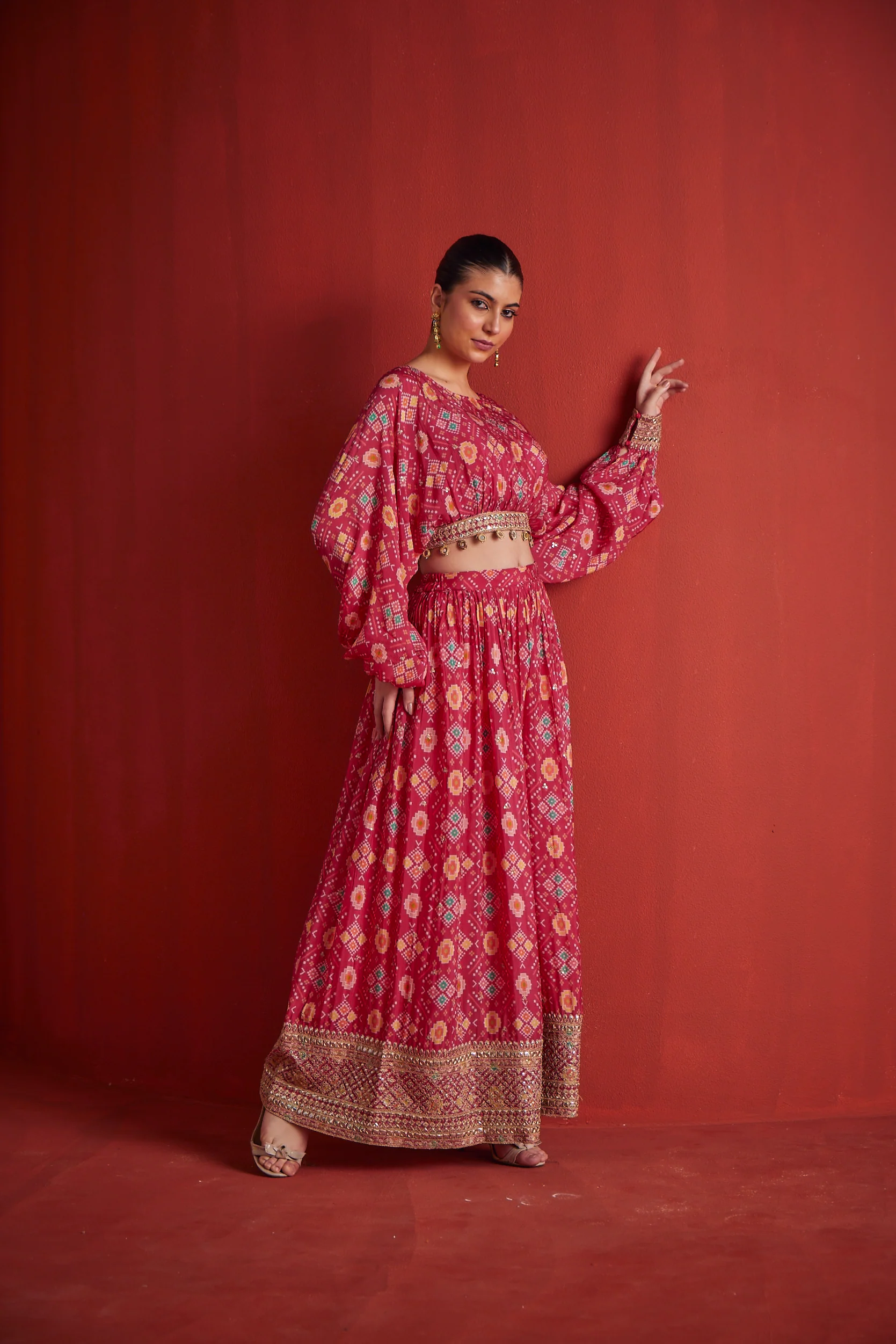 Neerus Womens Rani Color Crepe Fabric Fusion Set - Image 2