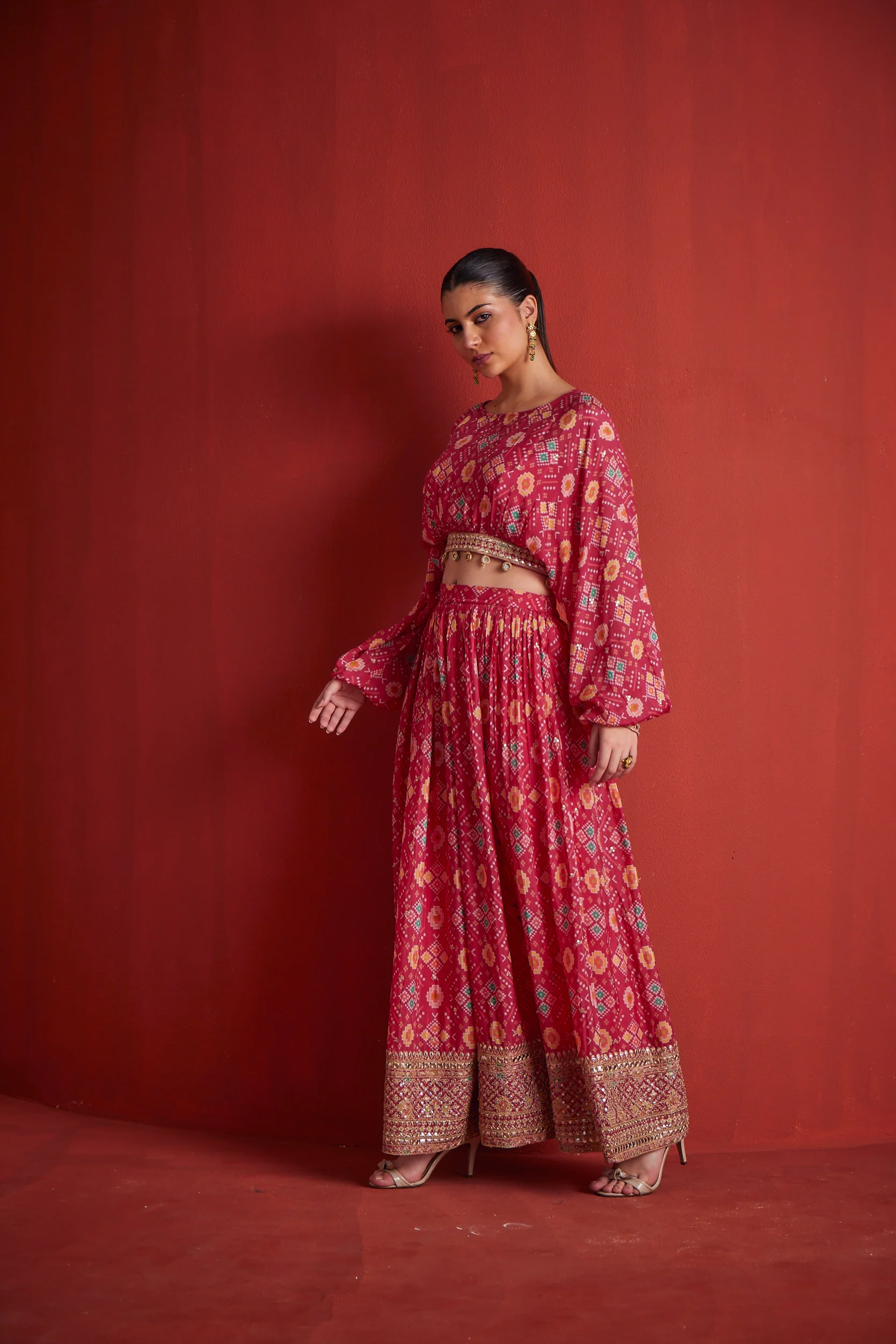 Neerus Womens Rani Color Crepe Fabric Fusion Set - Image 3
