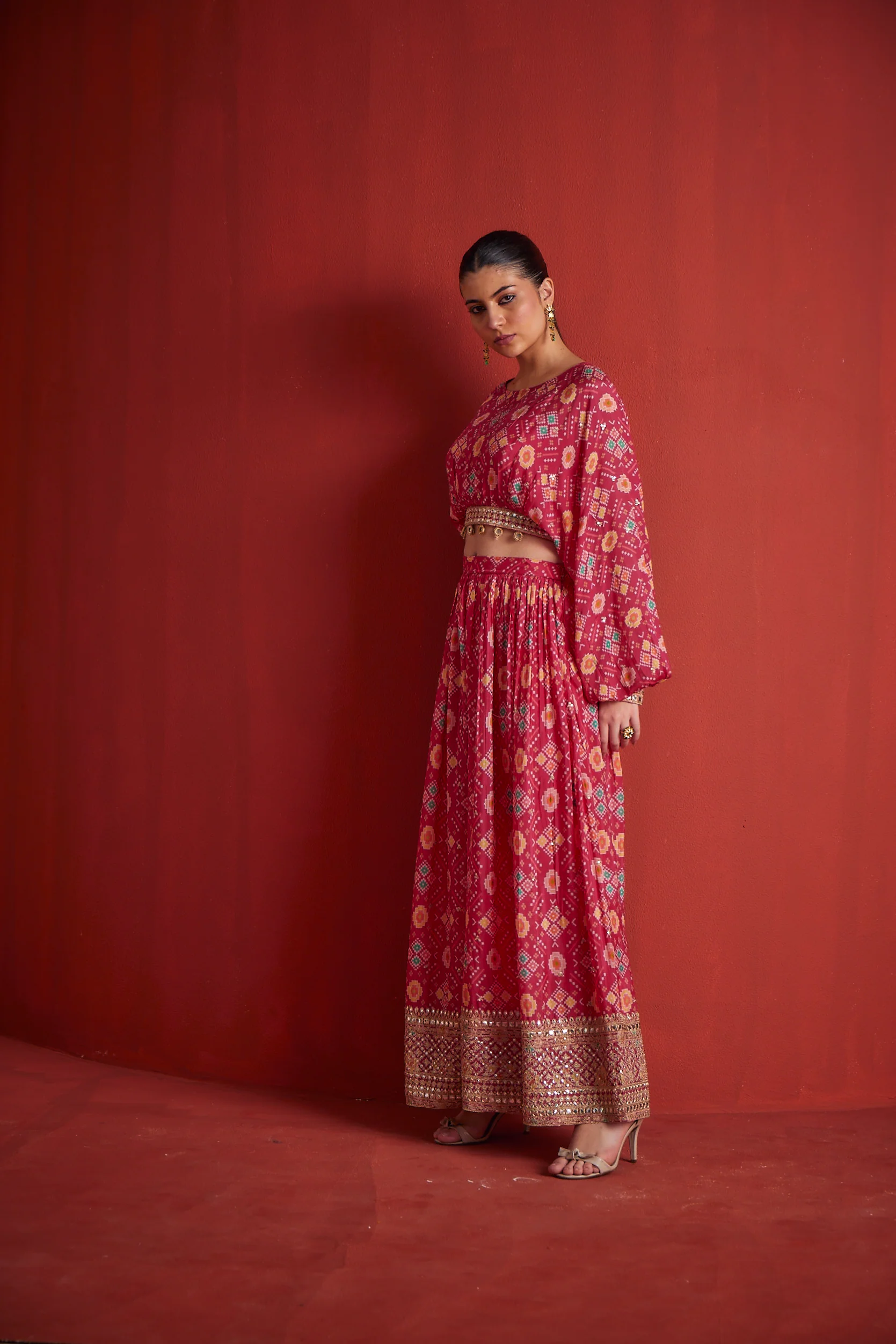 Neerus Womens Rani Color Crepe Fabric Fusion Set - Image 4