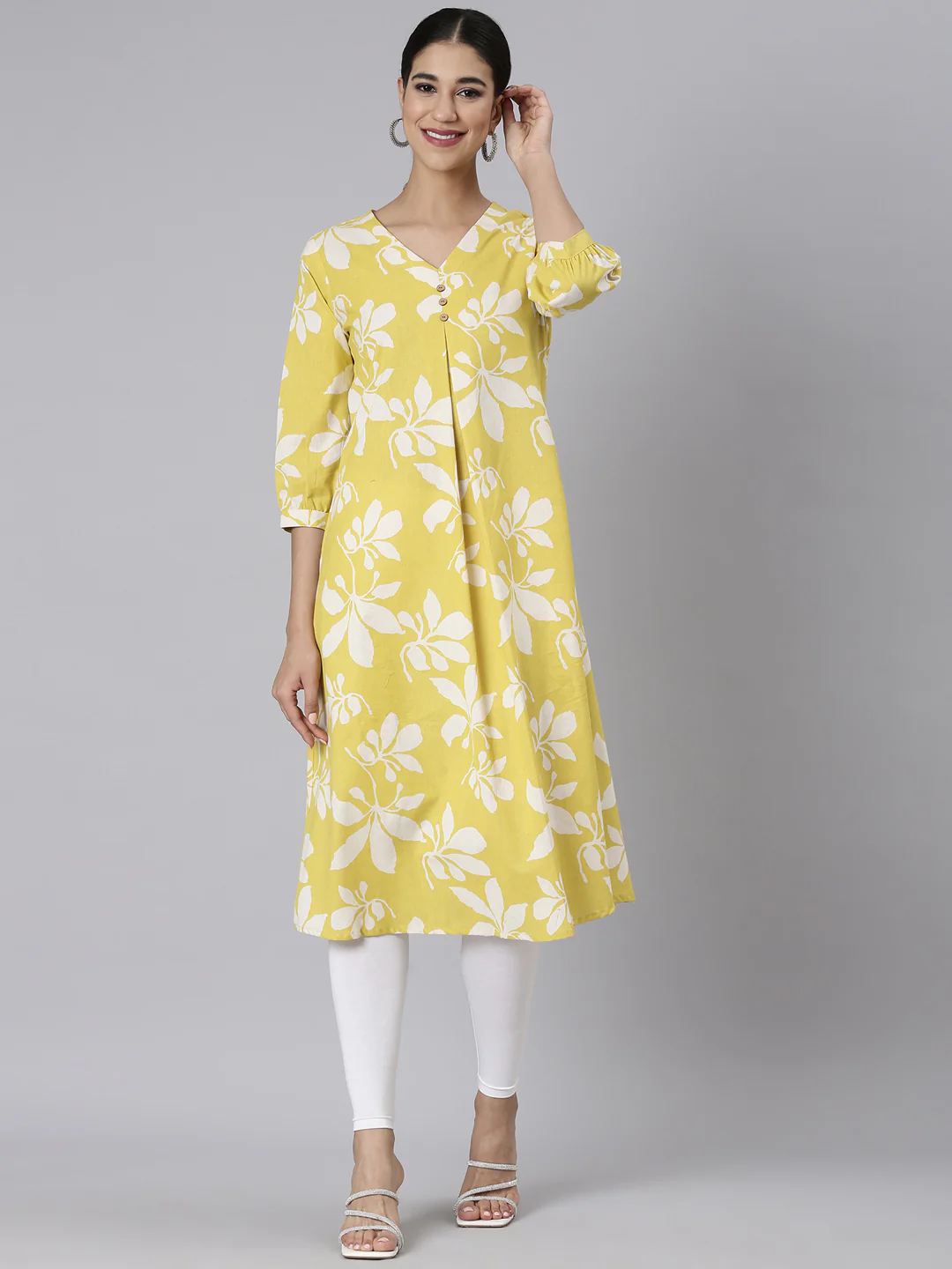 Neerus Yellow Casual Floral Straight Kurta