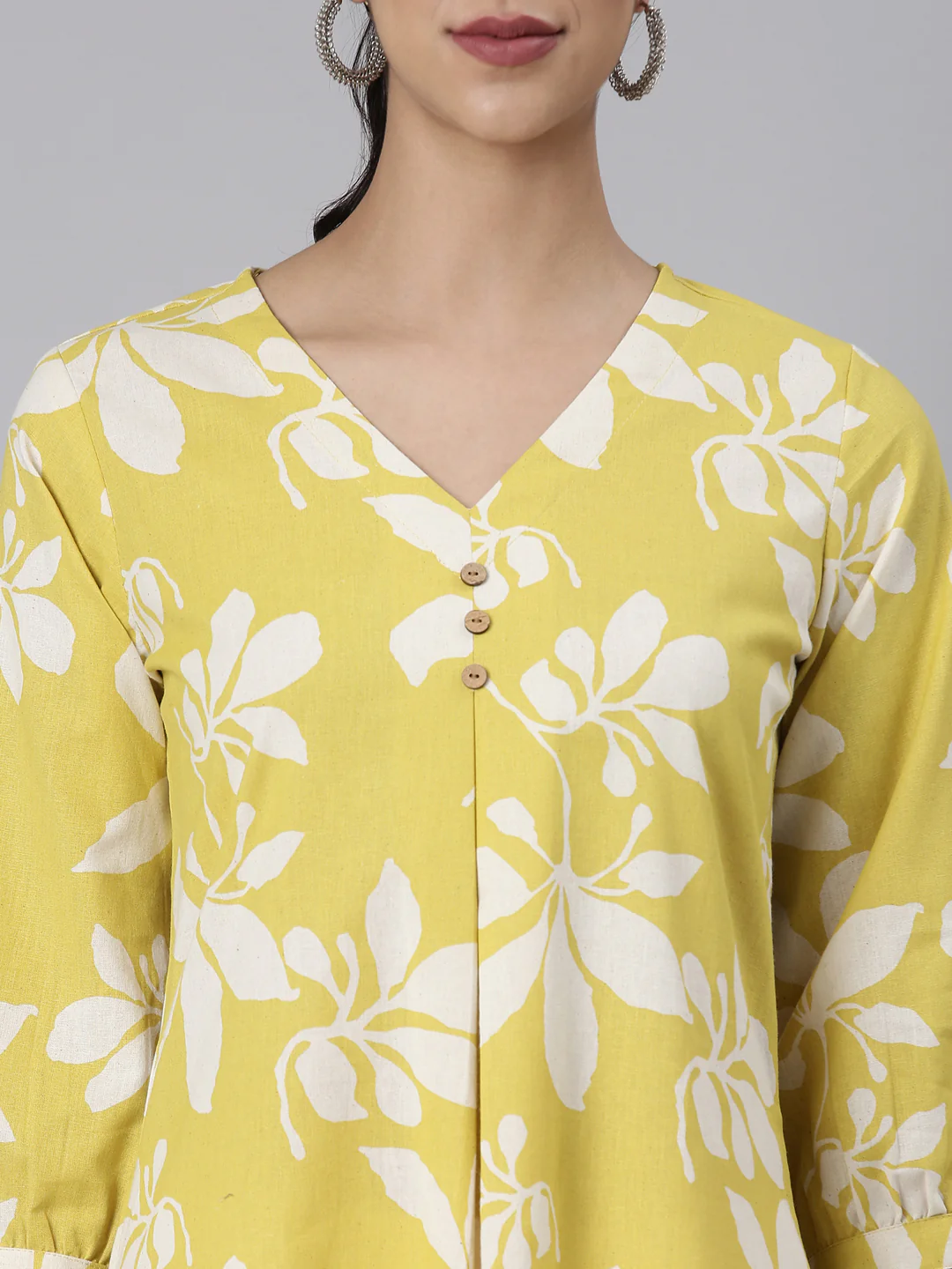 Neerus Yellow Casual Floral Straight Kurta - Image 4