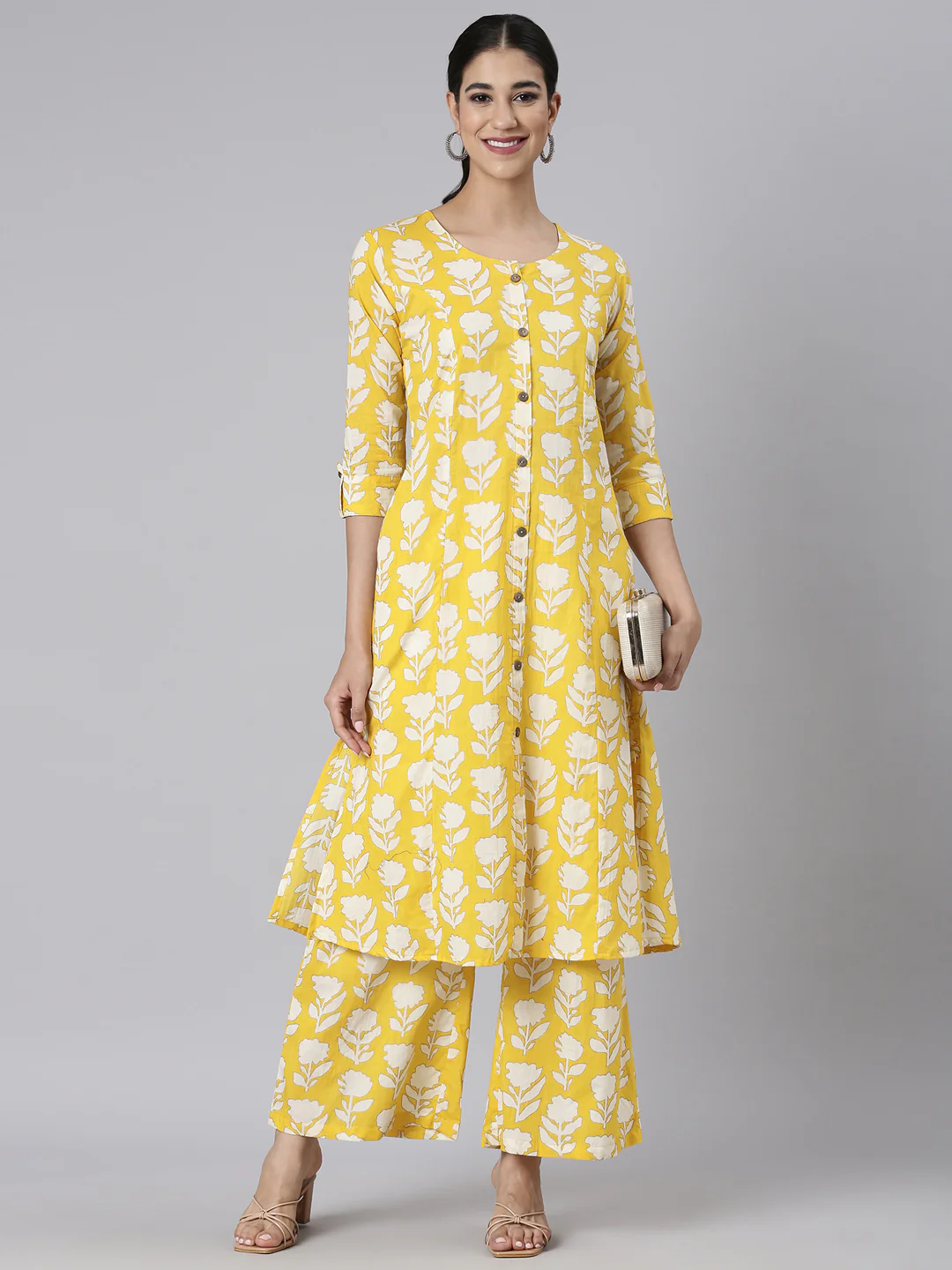 Neerus Yellow Casual Printed Straight Kurta and Palazzos - Image 5