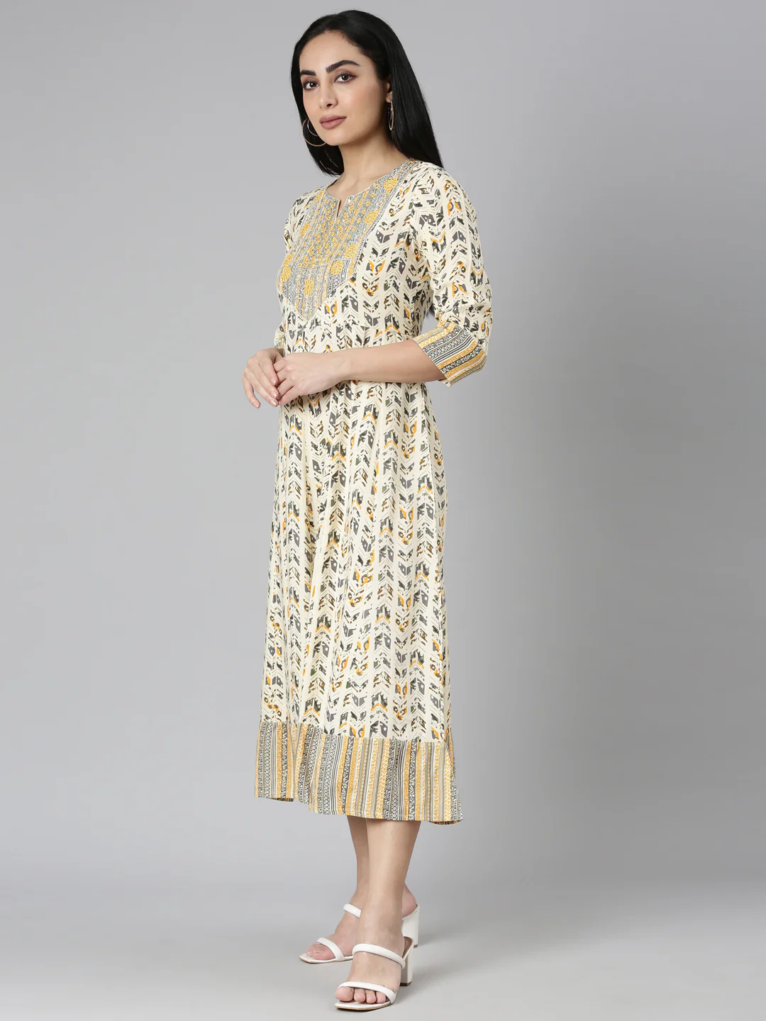 Neerus Yellow Flared Casual Floral Anarkali Kurta - Image 2
