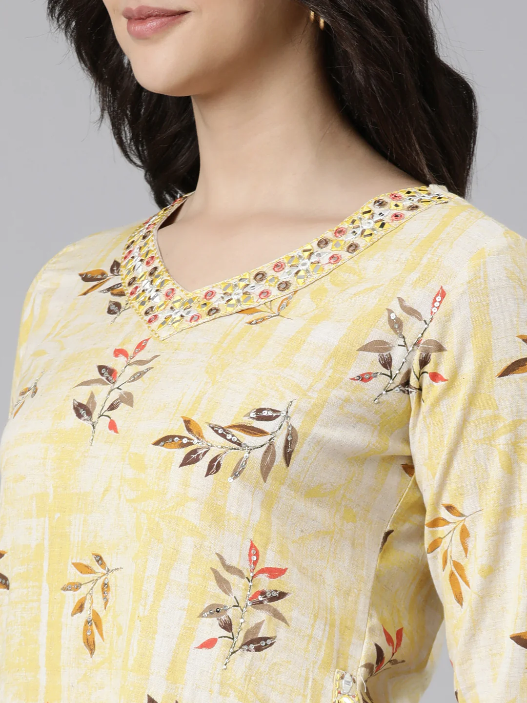 Neerus Yellow Regular Straight Floral Kurta And Salwar With Dupatta - Image 4