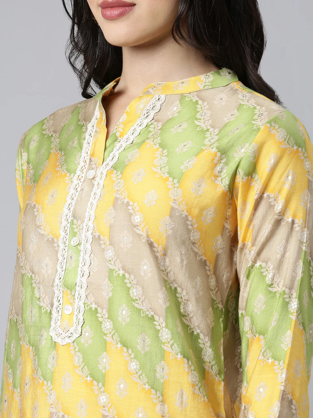 Neerus Yellow Regular Straight Floral Kurta And Trousers - Image 4