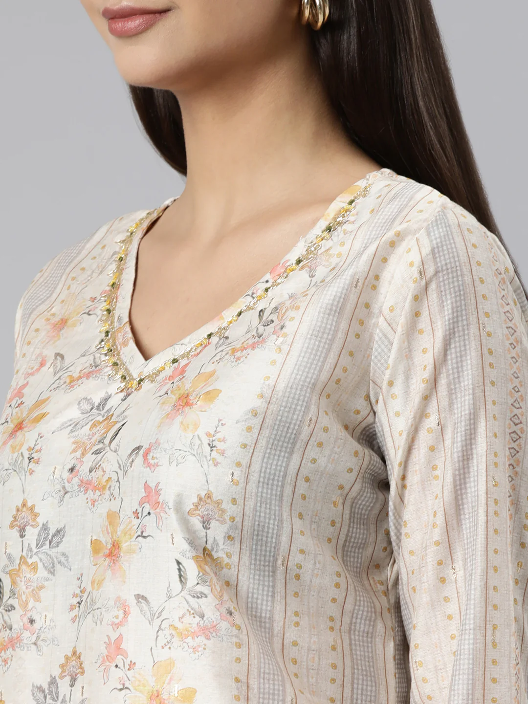 Neerus Yellow Regular Straight Floral Kurta And Trousers With Dupatta - Image 4