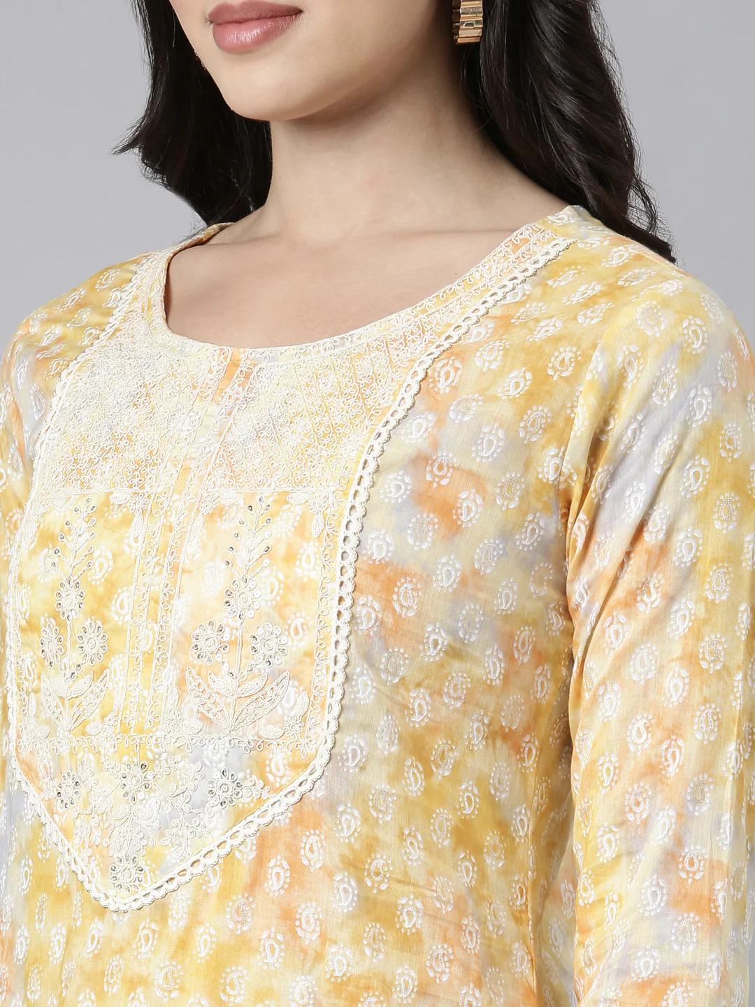 Neerus Yellow Regular Straight Paisley Kurta - Image 4