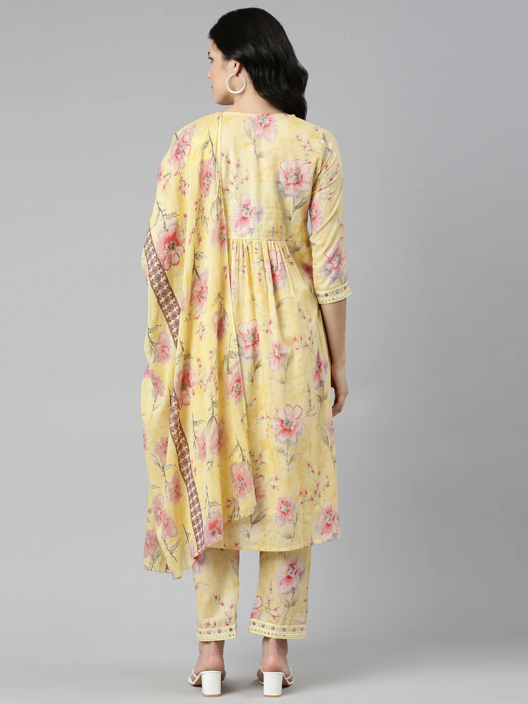 Neerus Yellow Regular Straight Printed Kurta And Trousers With Dupatta - Image 3