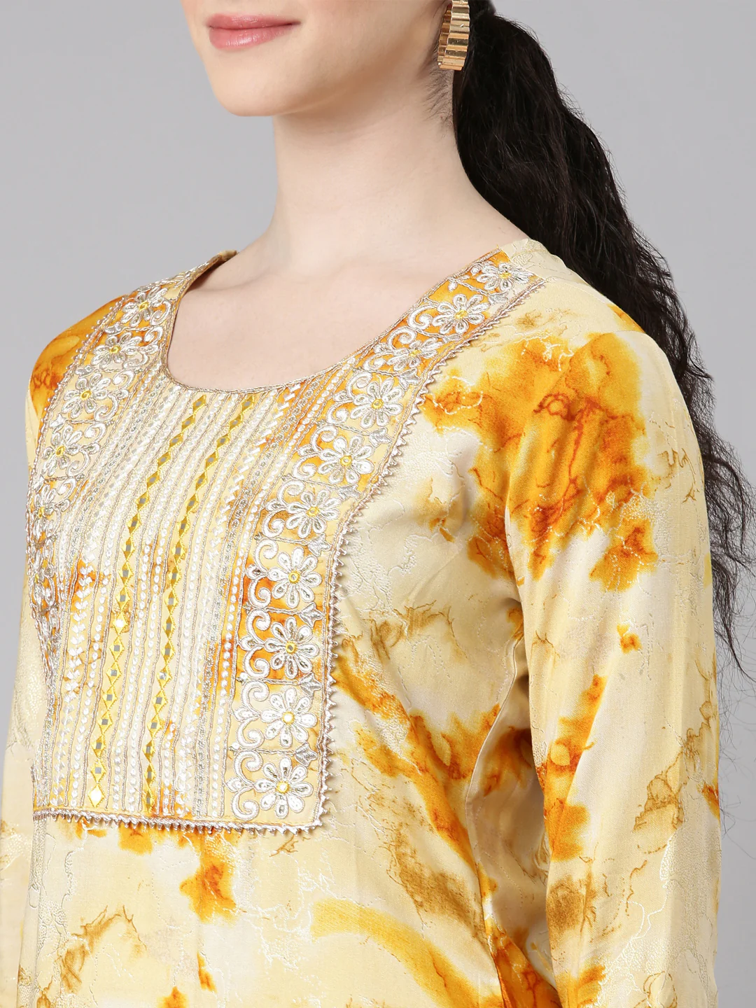 Neerus Yellow Straight Casual Panelled Kurta - Image 4