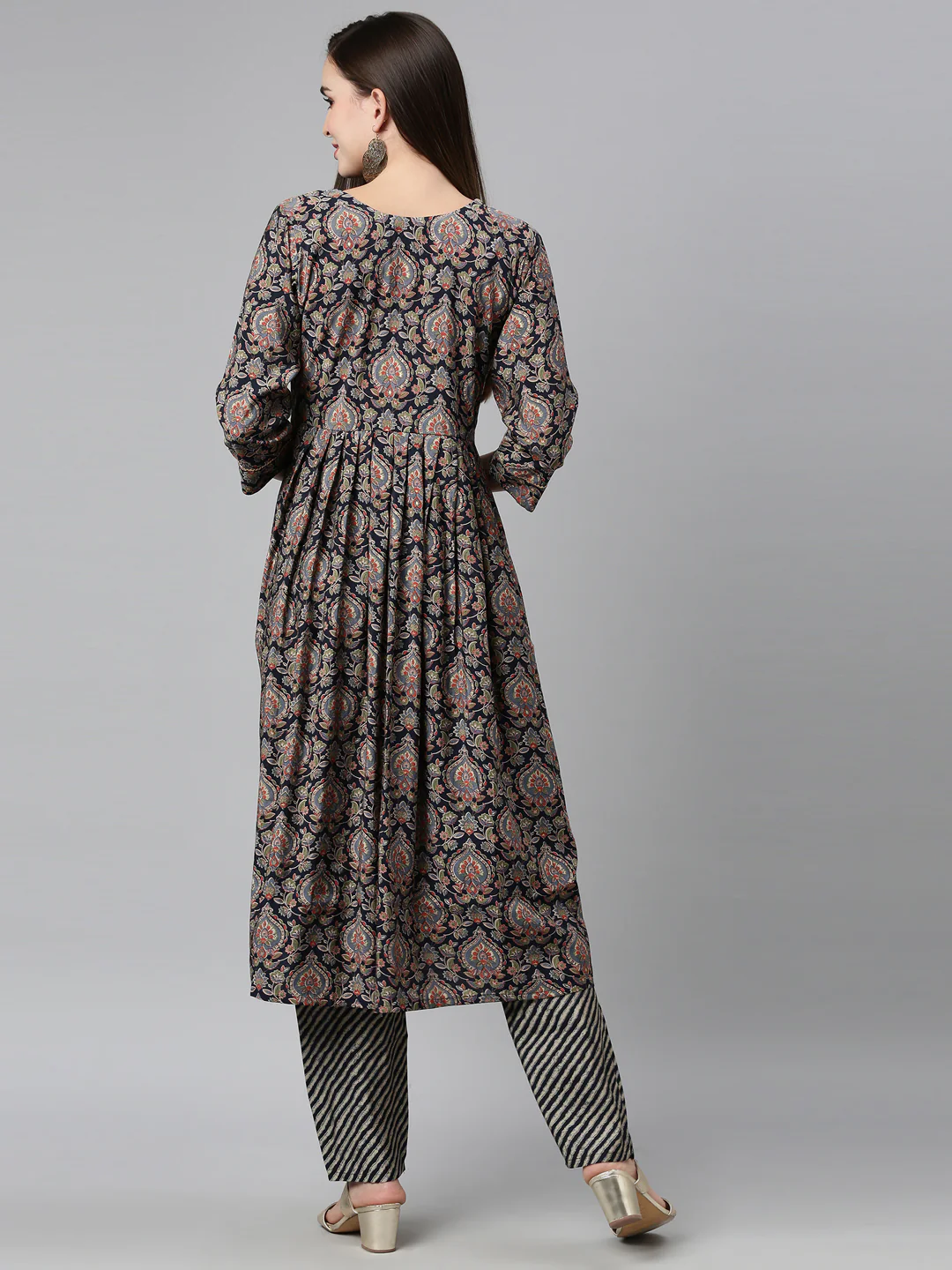 Neerusvy Blue Color Shantoon Fabric Kurta Sets - Image 2