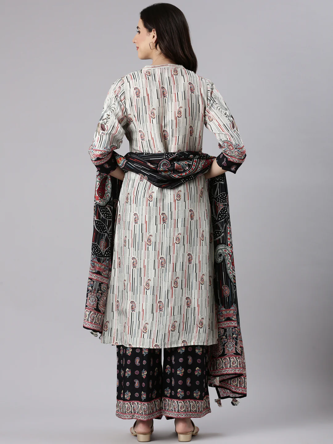 Off White Muslin Printed Three Piece Set - Image 3