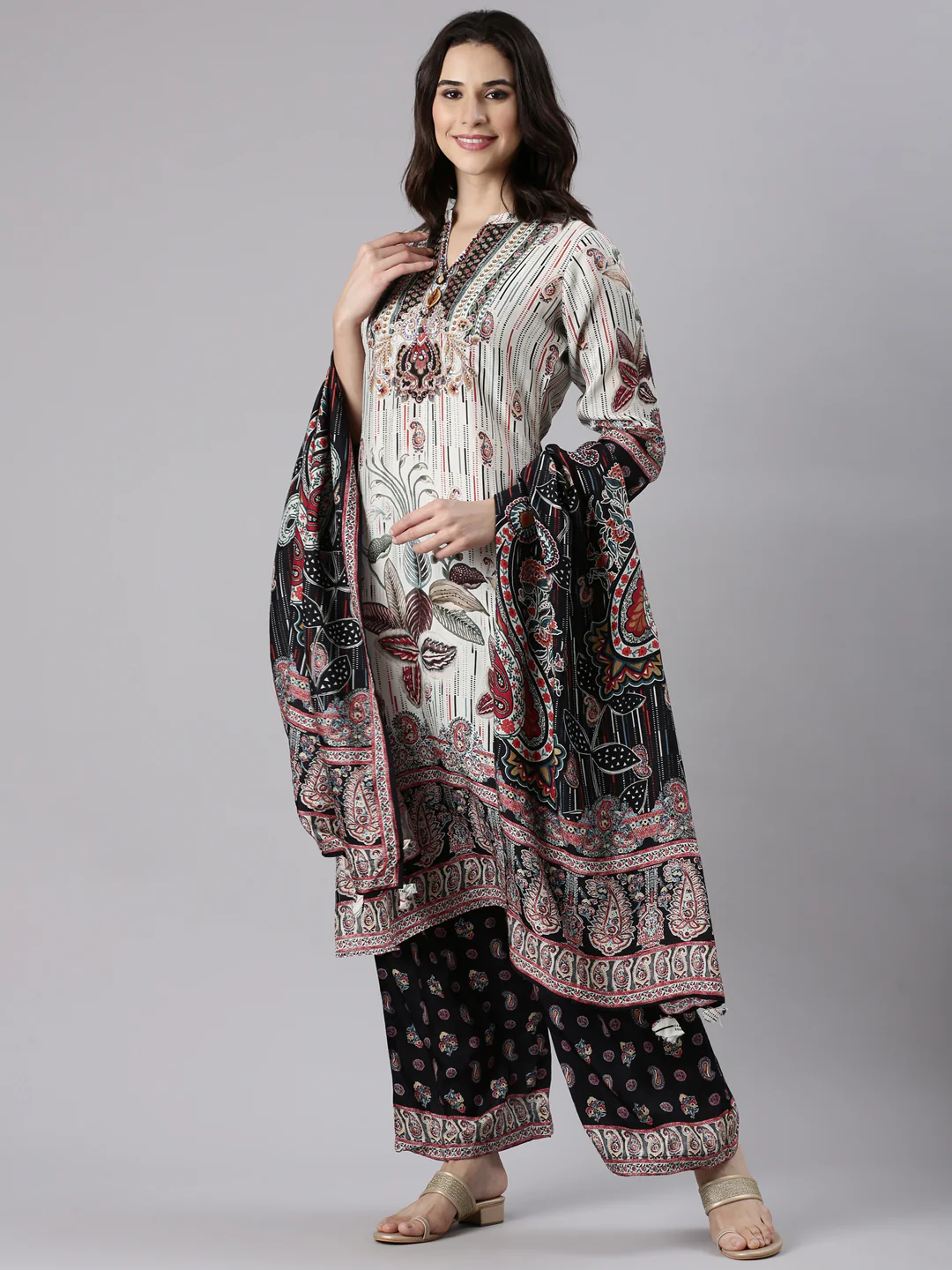 Off White Muslin Printed Three Piece Set - Image 5