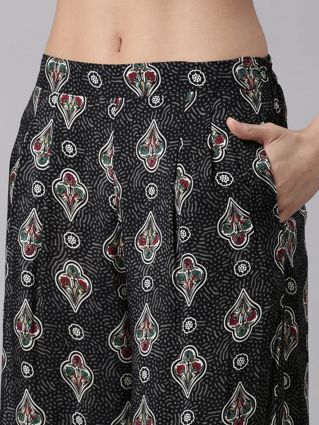 Off White Muslin Printed Three Piece Set - Image 6
