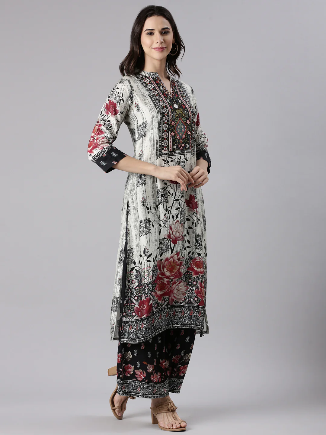 Off White Muslin Printed Three Piece Set - Image 2