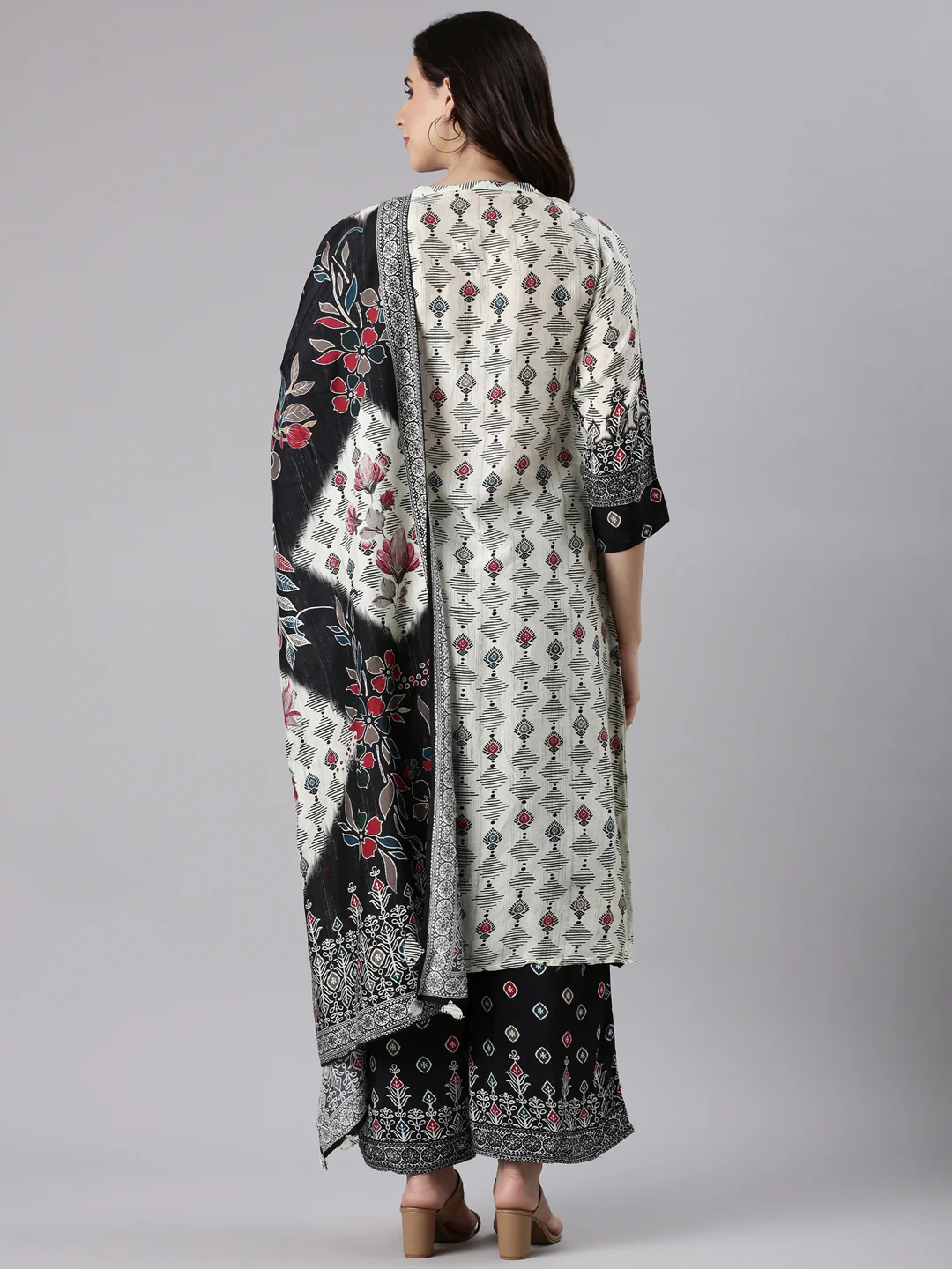 Off White Muslin Printed Three Piece Set - Image 3