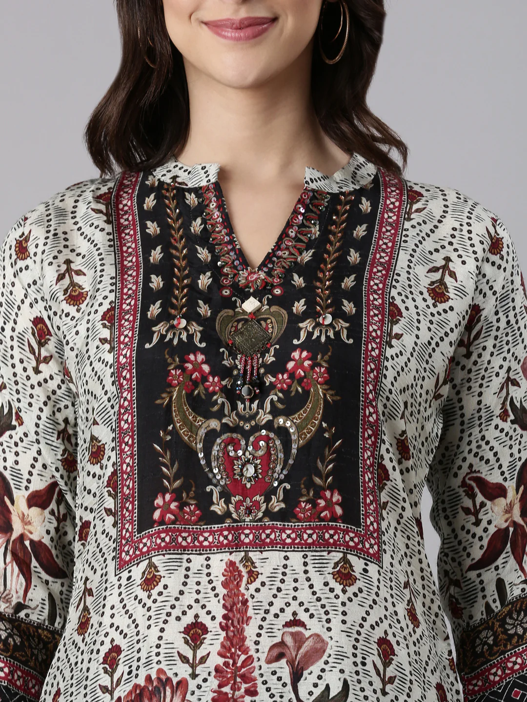 Off White Muslin Printed Three Piece Set - Image 4